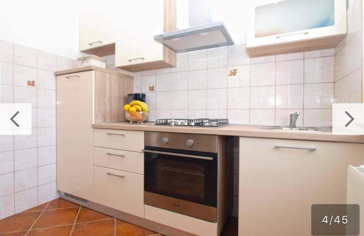 Charming Apartments In Pula Ngoại thất bức ảnh