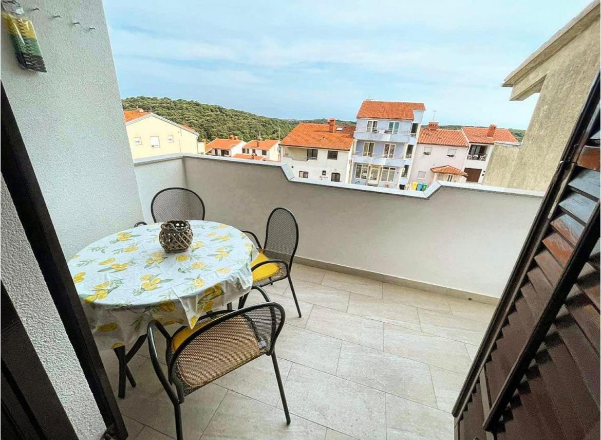Charming Apartments In Pula Ngoại thất bức ảnh